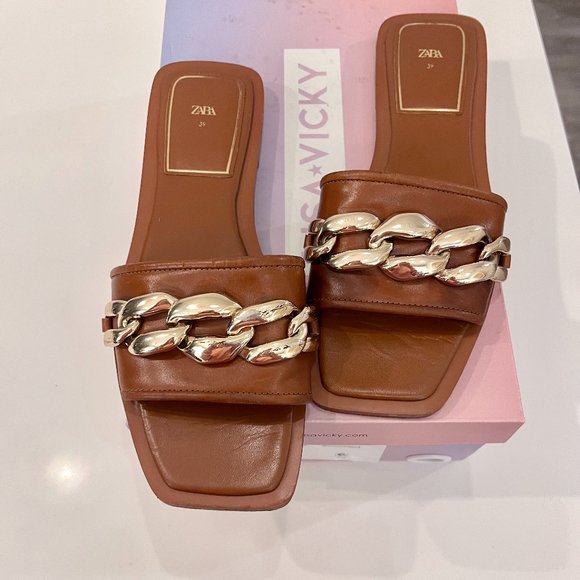 FLAT LEATHER SANDALS WITH CHAIN BROWN - Picture 1 of 5